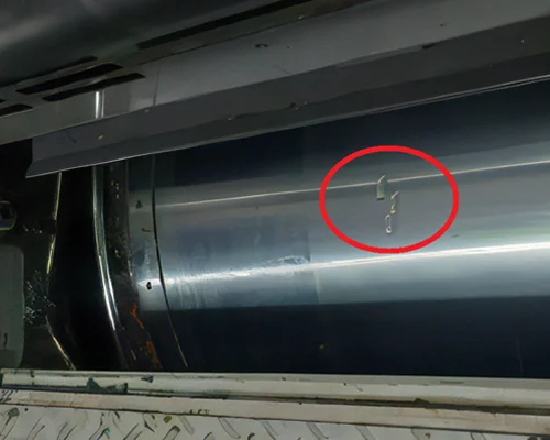 luka takik cylinder mesin offset printing.